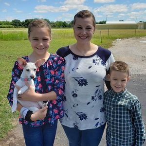 Meet your Posher, Laura